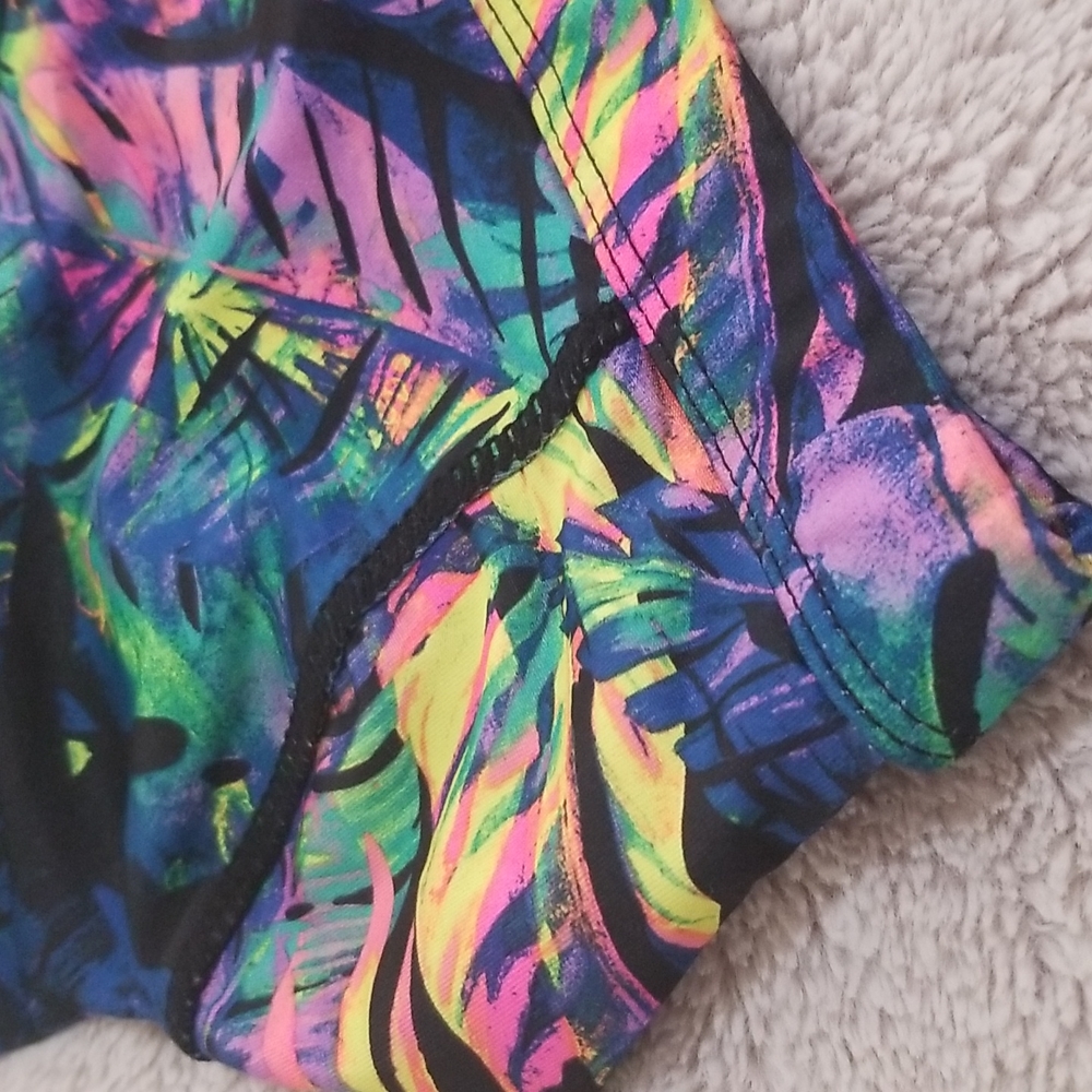 NWT Inspired Hearts Sports Bra - Picture 2 of 5